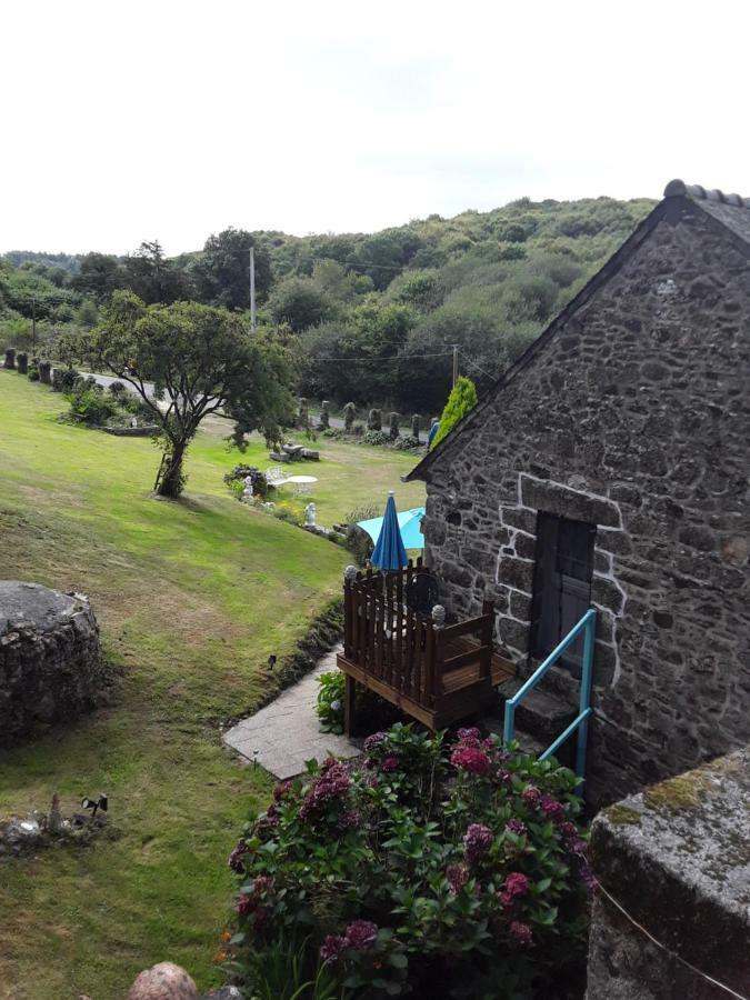 Moulin De La Civiere Bed & Breakfast Kergrist-Moelou Exterior photo